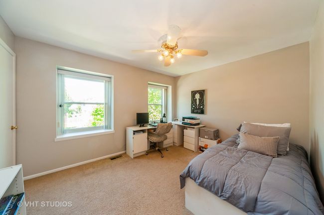 1251 Devonshire Rd, Home with 3 bedrooms, 3 bathrooms and null parking in Buffalo Grove IL | Image 12