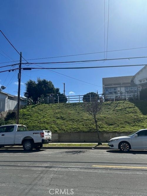 241 W 8th St, San Pedro, CA, 90731-3707 | Card Image