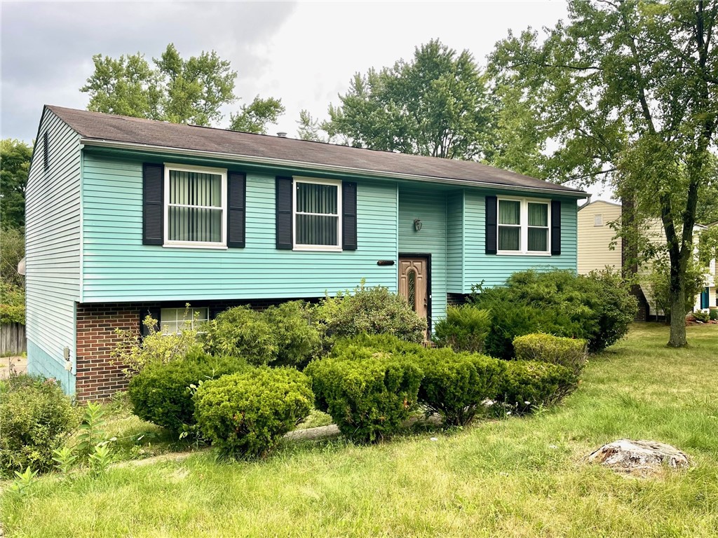 Meadow Dr, Cranberry Township, PA 16066