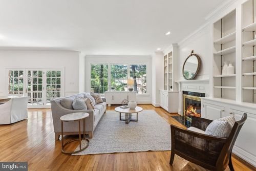 4819 Kemble Pl Nw, Washington, DC, 20007-1007 | Card Image