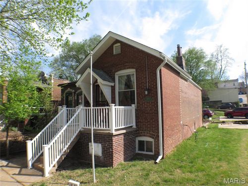5512 Columbia Ave, Saint Louis, MO, 63139-1622 | Card Image