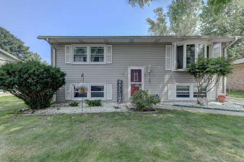 3706 Lexington Rd, Michigan City, IN, 46360-6825 | Card Image