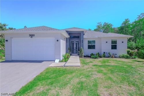 3660 39th Ave Ne, NAPLES, FL, 34120-7573 | Card Image