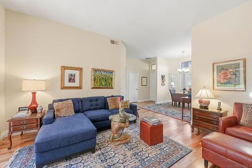 3507 Somerset Way, Carlsbad, CA, 92010 | Card Image