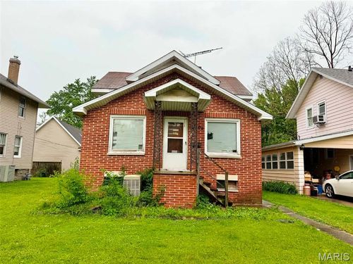 906 Sumner Street, Carlinville, IL, 62626 | Card Image