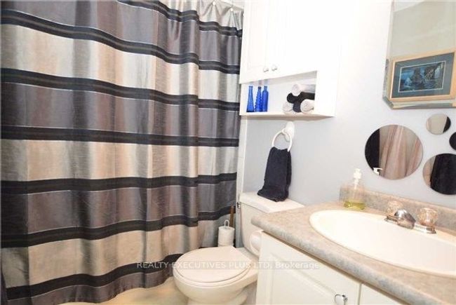 1 Homer Sq, House other with 3 bedrooms, 2 bathrooms and 3 parking in Brampton ON | Image 15