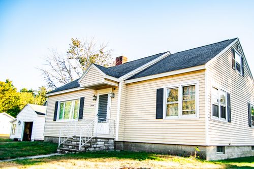 13 Douglas Street, Lisbon, ME, 04252 | Card Image