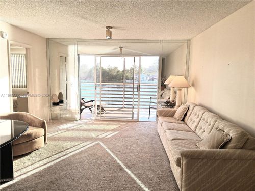apt-206-10456 Nw 24th Pl, Sunrise, FL, 33322-6357 | Card Image