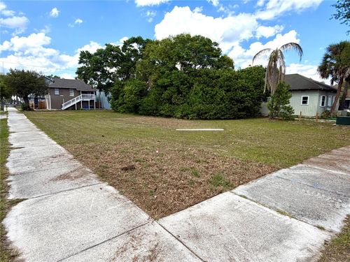 203 Avenue C Ne, WINTER HAVEN, FL, 33881 | Card Image