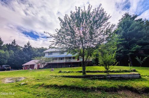 15 Mercurio Way, Hampton, NY, 12837-2508 | Card Image