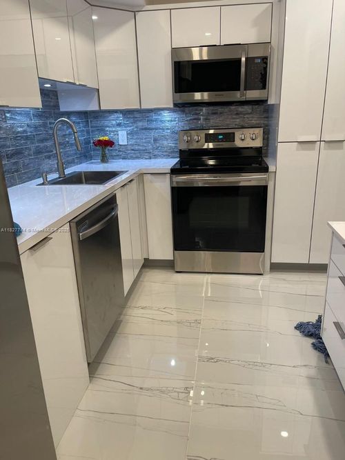 apt-302-2800 N Palm Aire Dr, Pompano Beach, FL, 33069-3455 | Card Image
