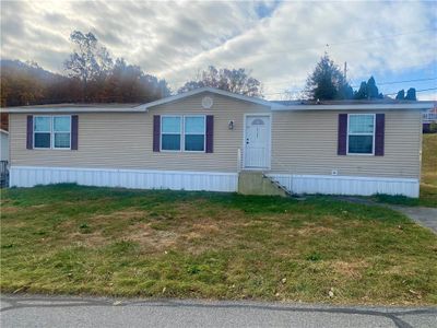 10162 Jasmine Lane, House other with 3 bedrooms, 2 bathrooms and null parking in Upper Macungie Twp PA | Image 1