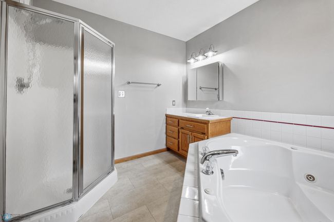 Primary Bathroom | Image 26