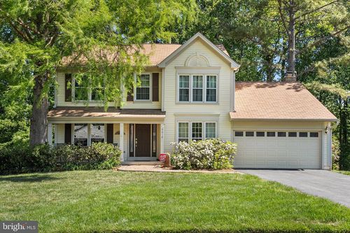 9018 Triple Ridge Rd, FAIRFAX STATION, VA, 22039-3003 | Card Image
