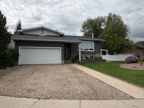 248 5 St, Drumheller, AB, T0J0Y3 | Card Image