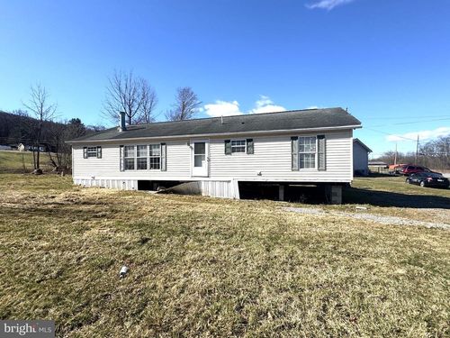 18 Maple Ave, GRANVILLE, PA, 17029-9704 | Card Image