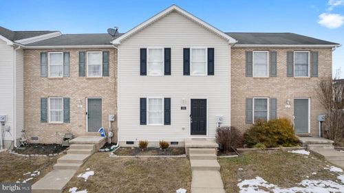 16 Chalk Ln, INWOOD, WV, 25428-4641 | Card Image