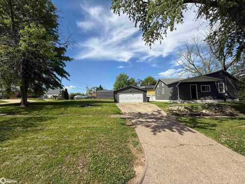 103 N Garfield Ave, Burlington, IA, 52601-4215 | Card Image