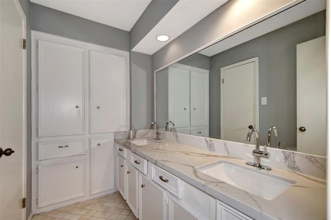 17010 Windrow Dr, House other with 4 bedrooms, 4 bathrooms and 2 parking in Spring TX | Image 17