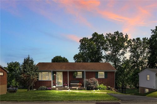 212 Seanor Rd, Irwin, PA, 15642-9441 | Card Image
