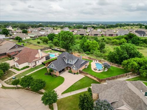 112 Camelot St, Glen Rose, TX, 76043-4331 | Card Image