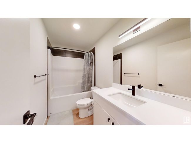 9468 Pear Cres Sw, House other with 3 bedrooms, 3 bathrooms and null parking in Edmonton AB | Image 36
