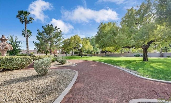 Charming park for the community | Image 44
