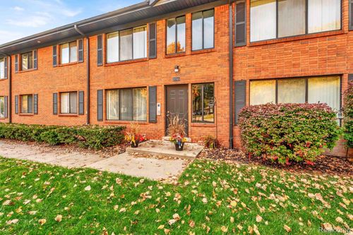203-20745 Saint Francis St, Farmington Hills, MI, 48336-6103 | Card Image