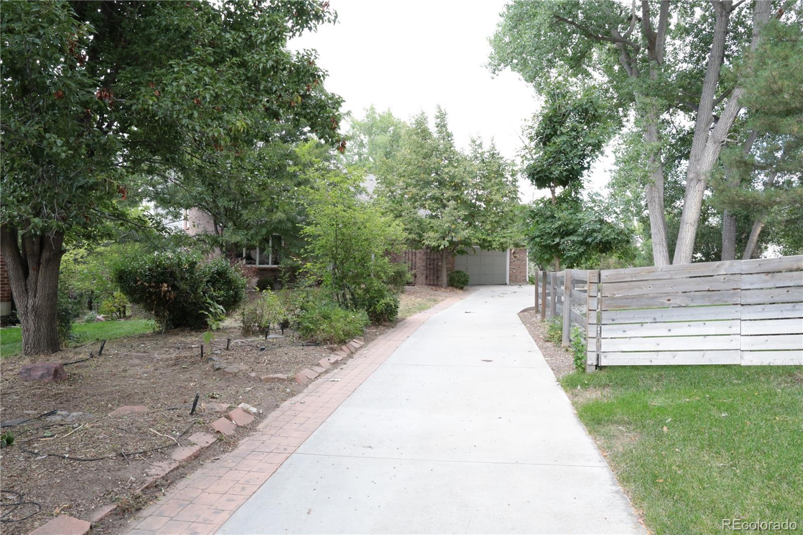 Hoover Pl, Littleton, CO 80123