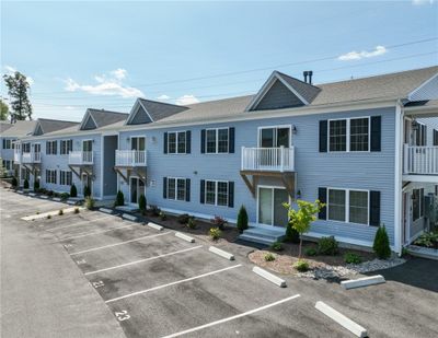 1115 - 11 Gray Coach Lane, Condo with 2 bedrooms, 2 bathrooms and 2 parking in Cranston RI | Image 3