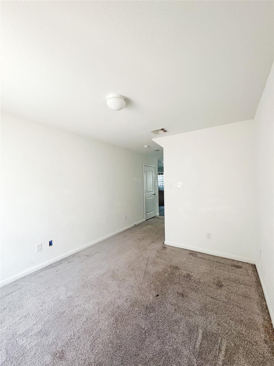 Residential Lease in Livingston 3