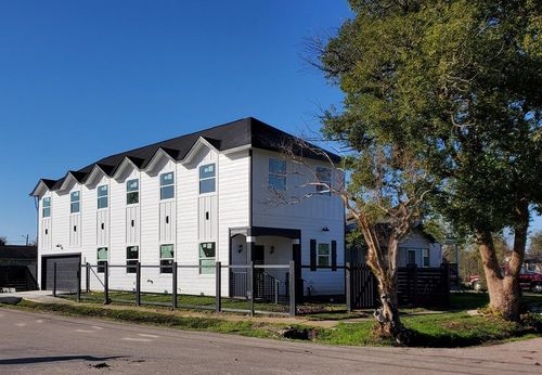 2615 Campbell St, Houston, TX, 77026-6330 | Card Image