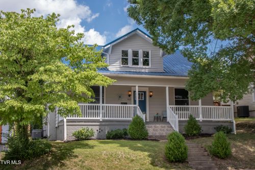 917 Pennsylvania Ave, Bristol, TN, 37620-3826 | Card Image