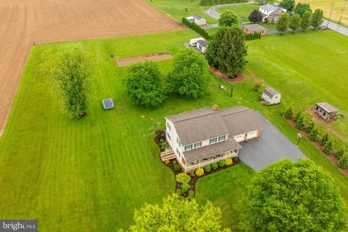 45 S Peartown Rd, DENVER, PA, 17517-9537 | Card Image