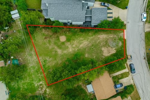 6806 Cruz St, Austin, TX, 78741-3524 | Card Image