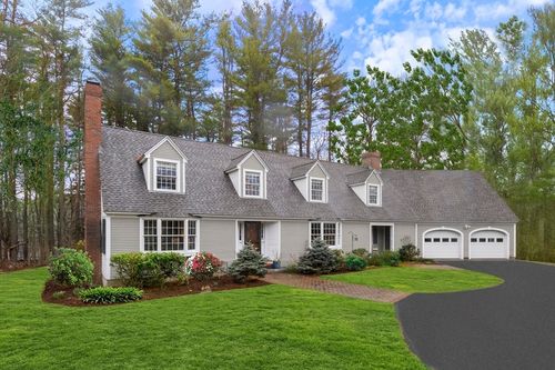 86 Dodges Row, Wenham, MA, 01984-1647 | Card Image