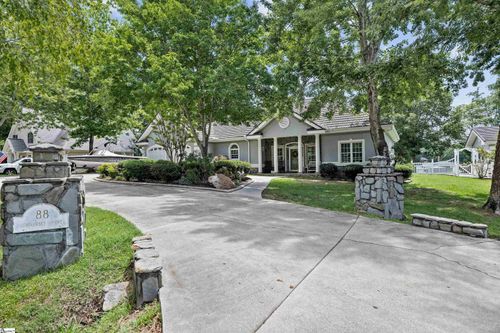 88 Summerset Point Dr, Cross Hill, SC, 29332-5762 | Card Image