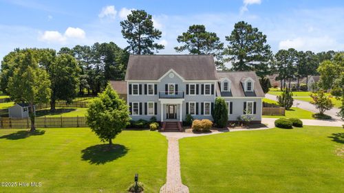 111 Wingate Dr, New Bern, NC, 28562-8413 | Card Image