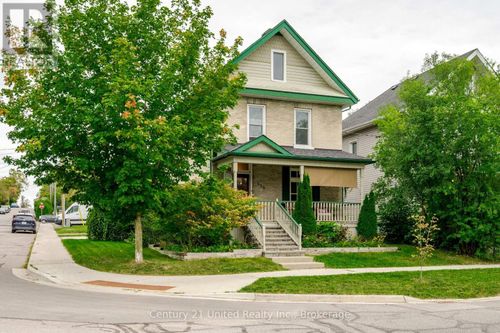 598 Downie St, Peterborough, ON, K9H4K1 | Card Image