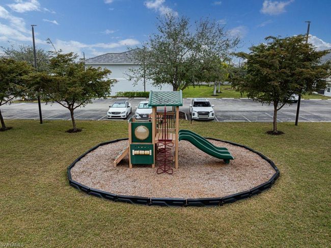 APT-1602 - 8416 Bernwood Cove Loop, Condo with 3 bedrooms, 2 bathrooms and null parking in FORT MYERS FL | Image 28