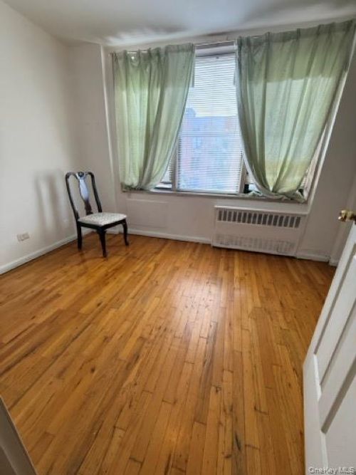 apt-617-83 Vietor Ave, Elmhurst, NY, 11373-3262 | Card Image