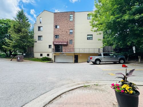 11-25 Pebble Byway, North York, ON, M2H3J6 | Card Image