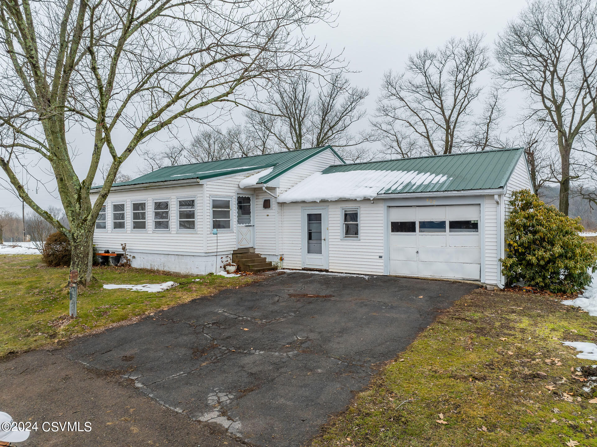 Hillcrest Dr, Bloomsburg, PA 17815
