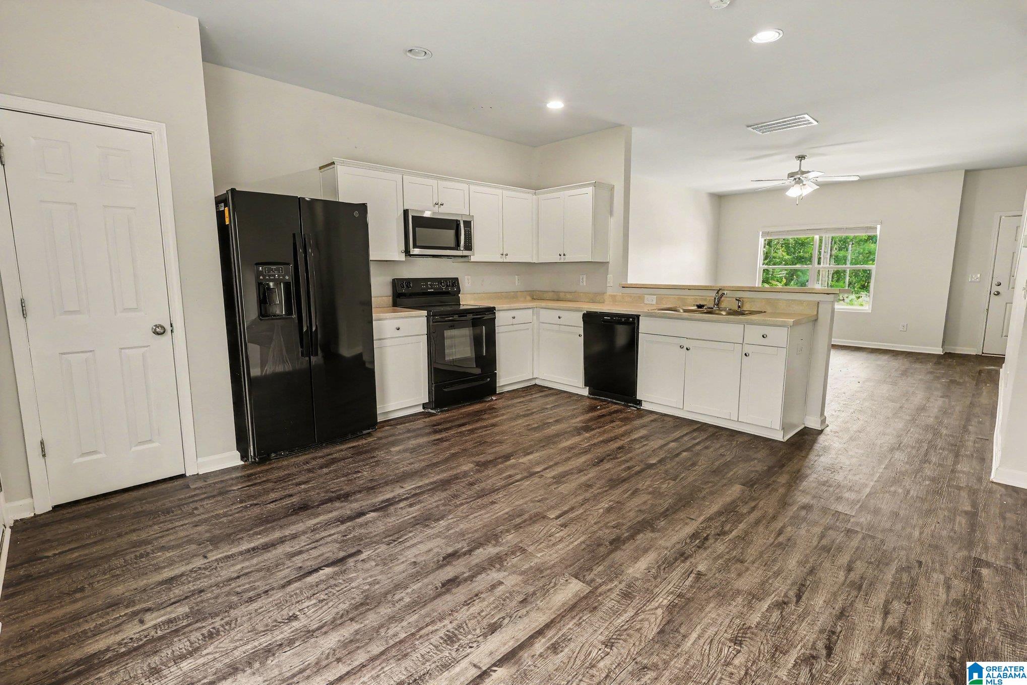 Residential in ODENVILLE 5