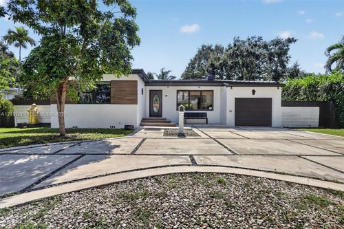 68 Nw 95th St, Miami Shores, FL, 33150-1710 | Card Image