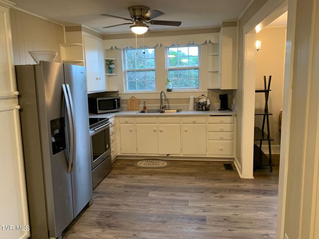 626 N Mohawk Dr, House other with 2 bedrooms, 1 bathrooms and null parking in Erwin TN | Image 13