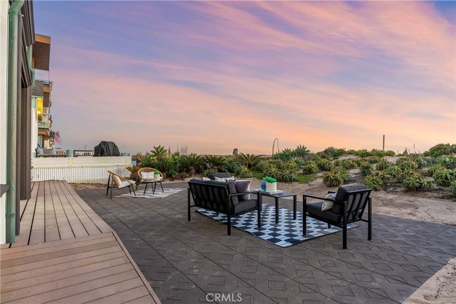 Embrace all the charming sights and ocean scents this exceptional stretch of heaven offers. | Image 20