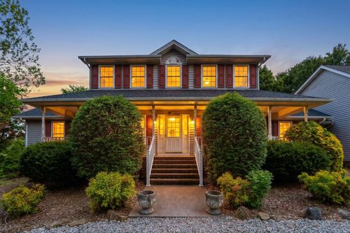 1057 Rockfish Rd, Waynesboro, VA, 22980 | Card Image