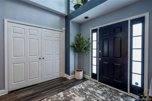 30261 Green Acres, Farmington Hills, MI, 48334-2108 | Card Image