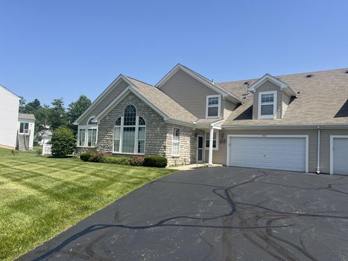 993 Governors Cir, Lancaster, OH, 43130-7740 | Card Image
